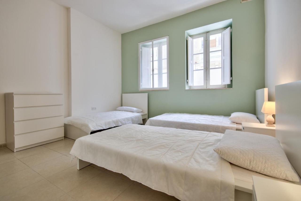 Bright&spacious 3-bedroom Gzira apartment Exterior foto